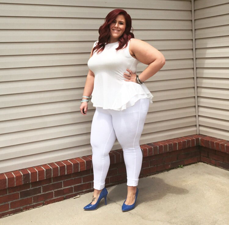 White with a Pop of Color! – Curves, Curls and Clothes